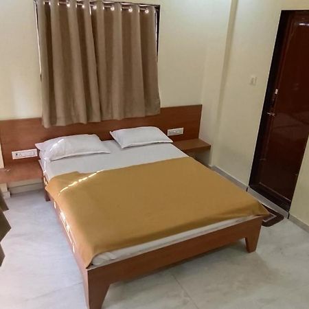 Hotel Tulsi Сомнатх Экстерьер фото